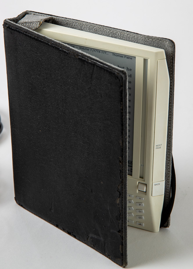 Amazon Kindle (1st Generation) 250MB, 3G 6in eBay